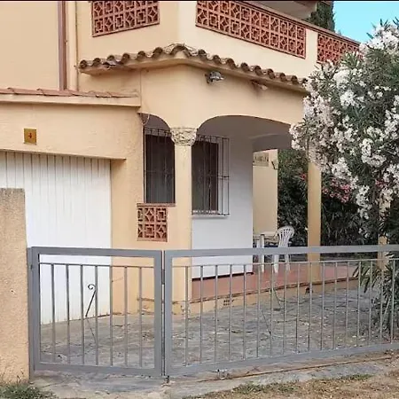 Casita Con Patio Cerca Del Mar *